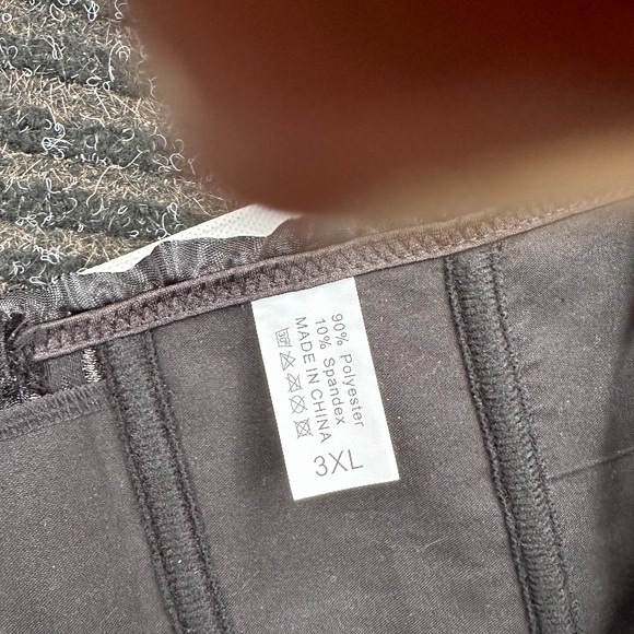 Bustier - Picture 6 of 6